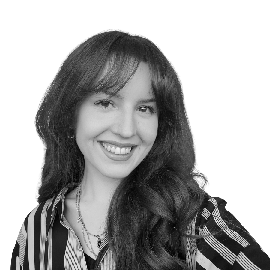 The image is a portrait-pic of one of our team-member: Antonia Ginghina