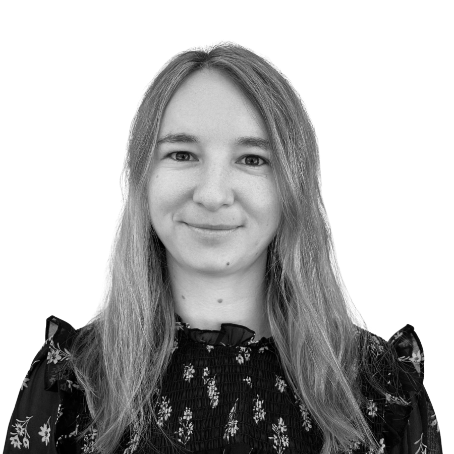 The image is a portrait-pic of one of our team-member: Timea Nagyosy