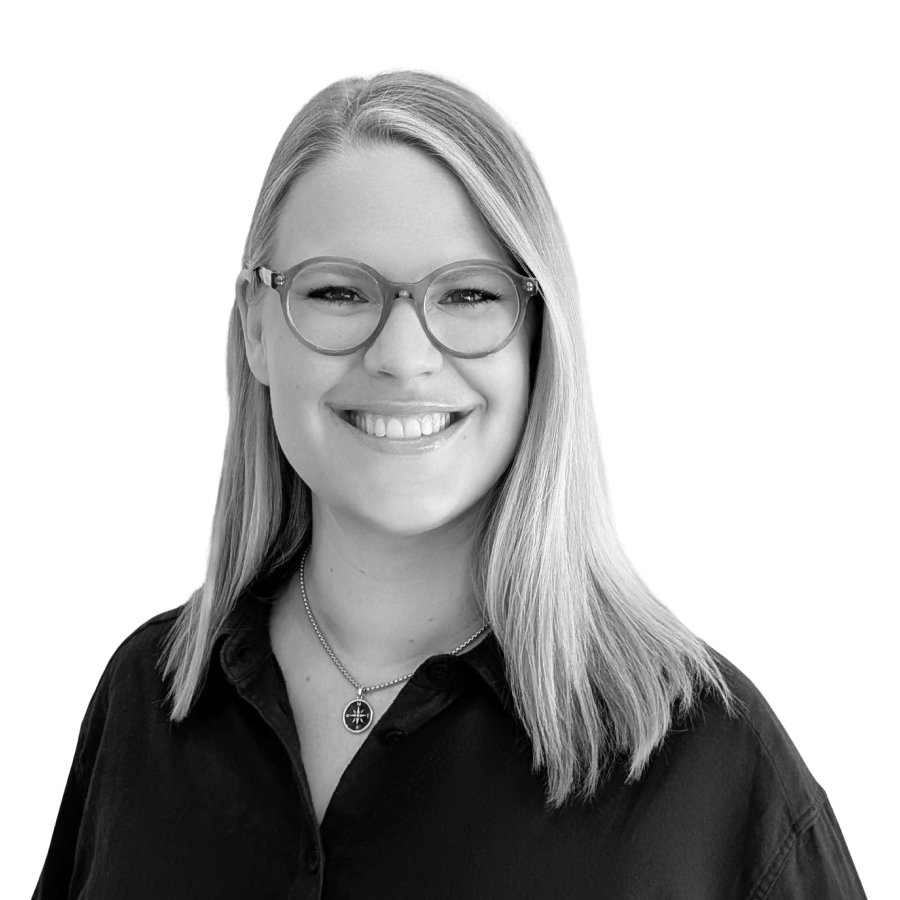 The image is a portrait-pic of one of our team-member: Debora Theiler